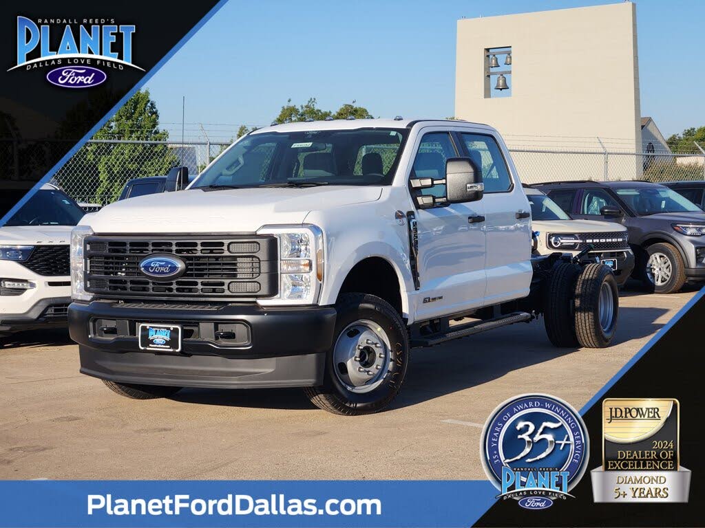 2026 Ford F-350 Super Duty Chassis XL Crew Cab DRW 4WD
