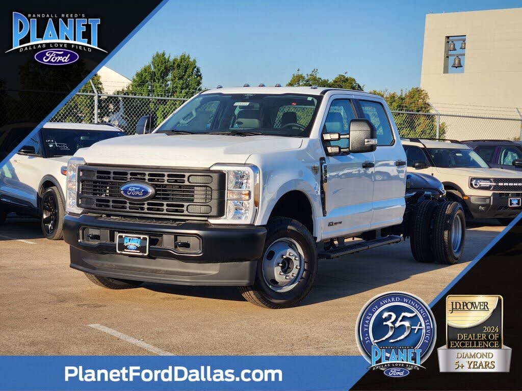 2026 Ford F-350 Super Duty Chassis XL Crew Cab DRW 4WD
