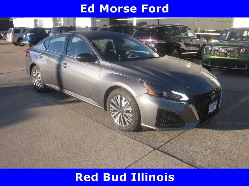 2024 Nissan Altima 2.5 SV FWD