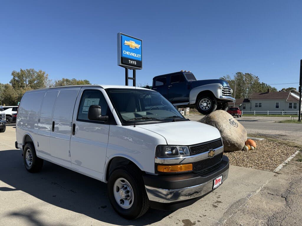 2025 Chevrolet Express Cargo 2500 RWD