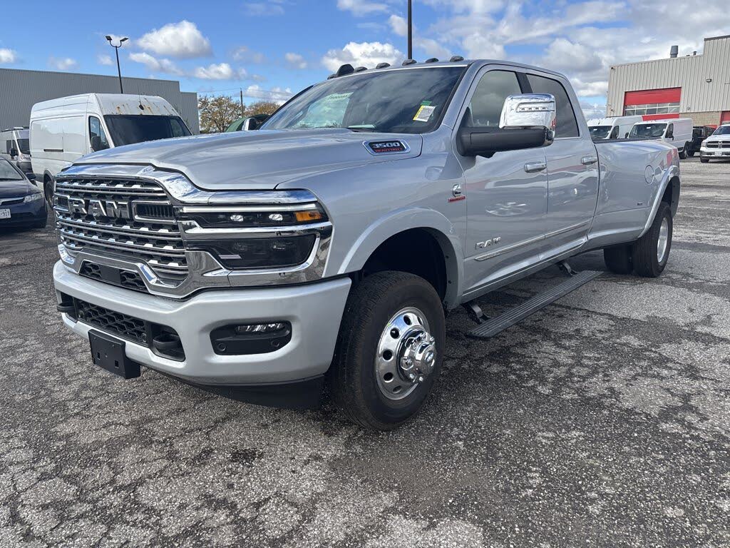 2026 RAM 3500 Limited Crew Cab LB DRW 4WD