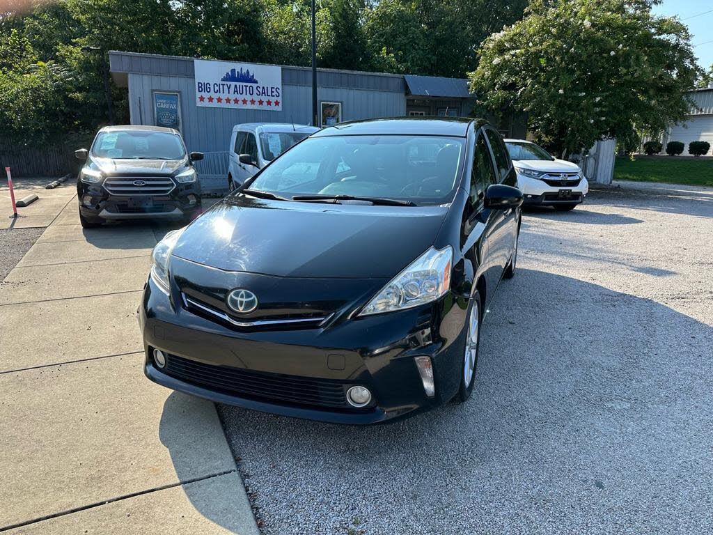 2012 Toyota Prius v Five FWD