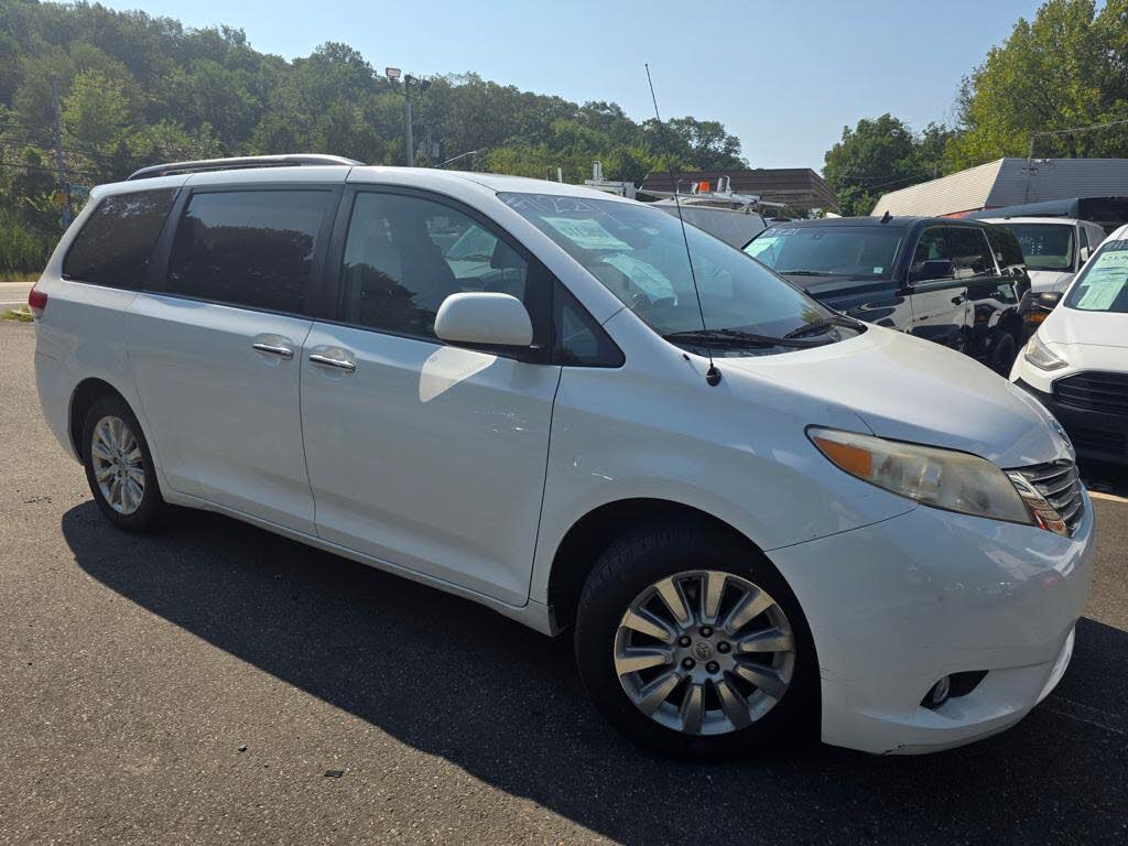 2013 Toyota Sienna Limited 7-Passenger
