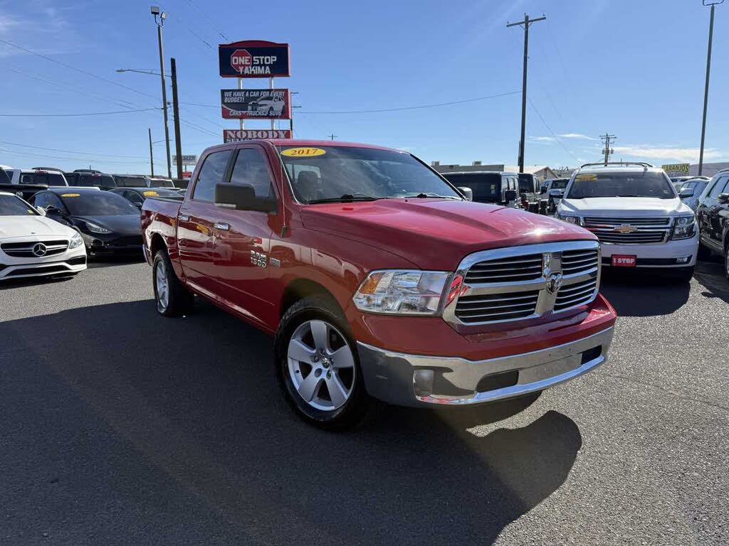 2017 RAM 1500 SLT Crew Cab 4WD