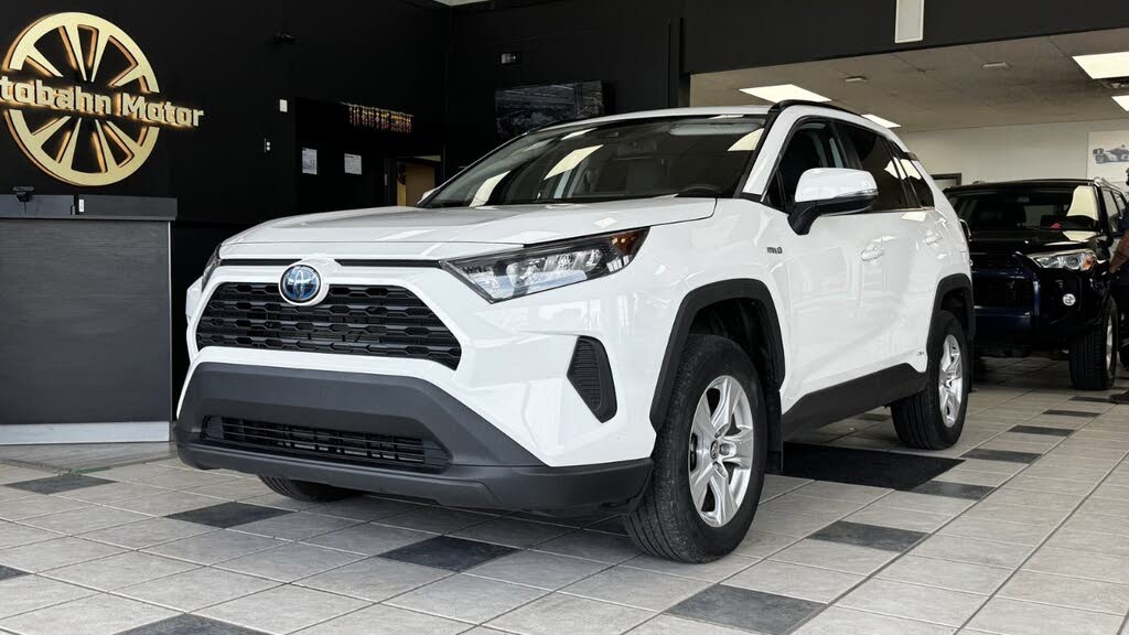 2020 Toyota RAV4 Hybrid LE AWD