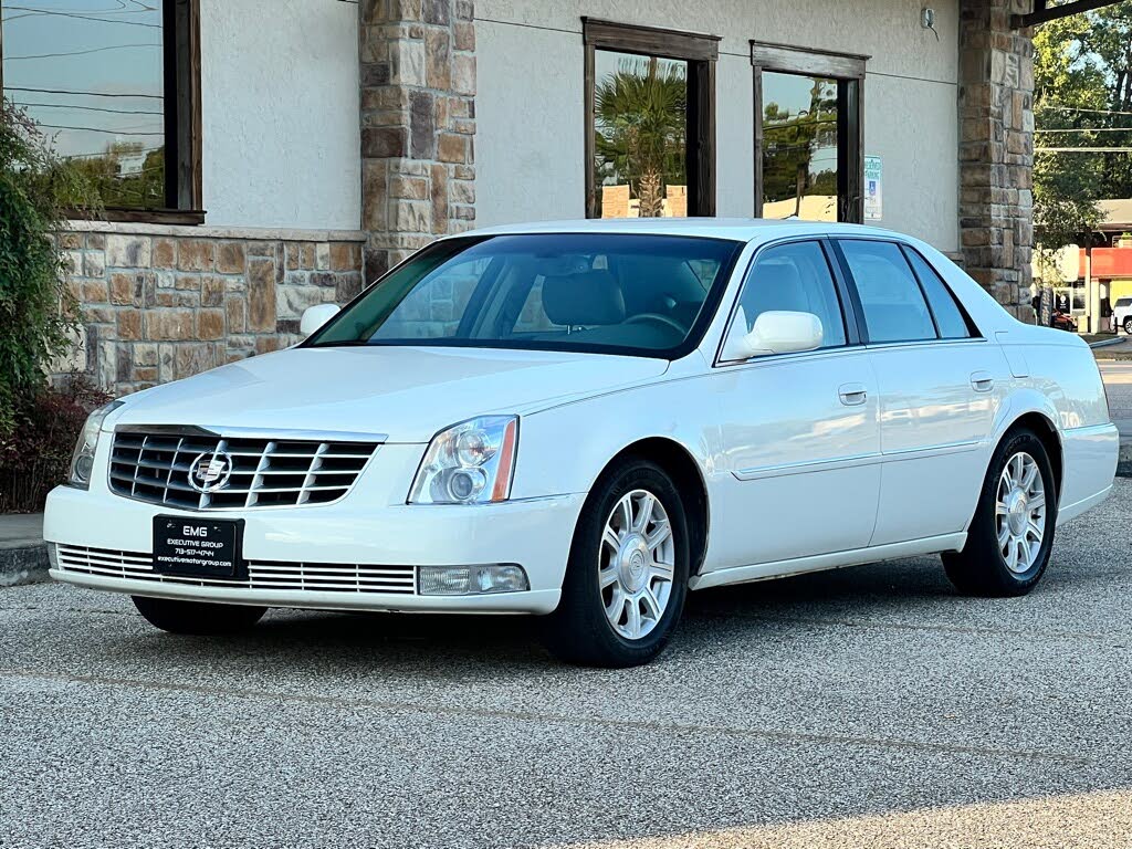 2011 Cadillac DTS FWD