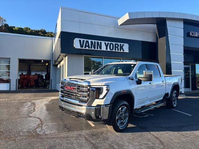 2026 GMC Sierra 2500HD SLT Crew Cab 4WD