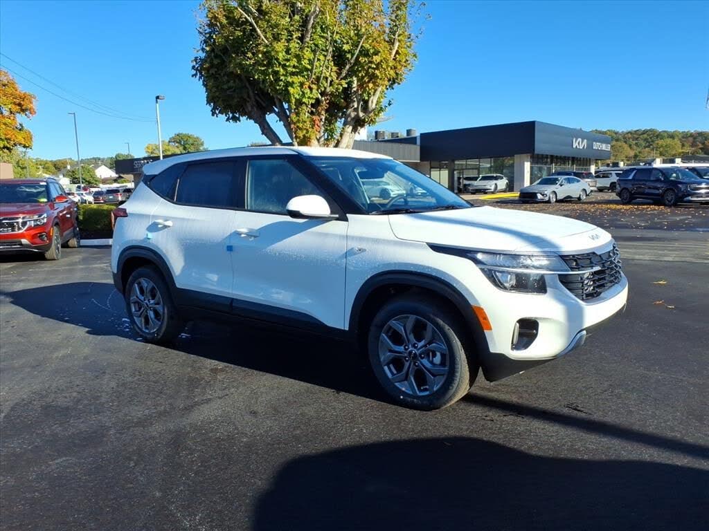 2026 Kia Seltos LX FWD