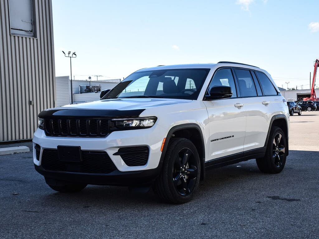 2024 Jeep Grand Cherokee Altitude 4WD