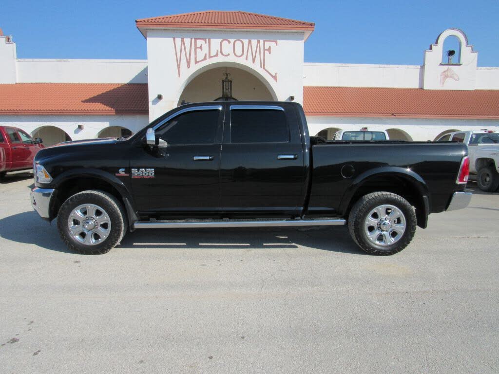 2016 RAM 3500 Laramie Crew Cab 4WD