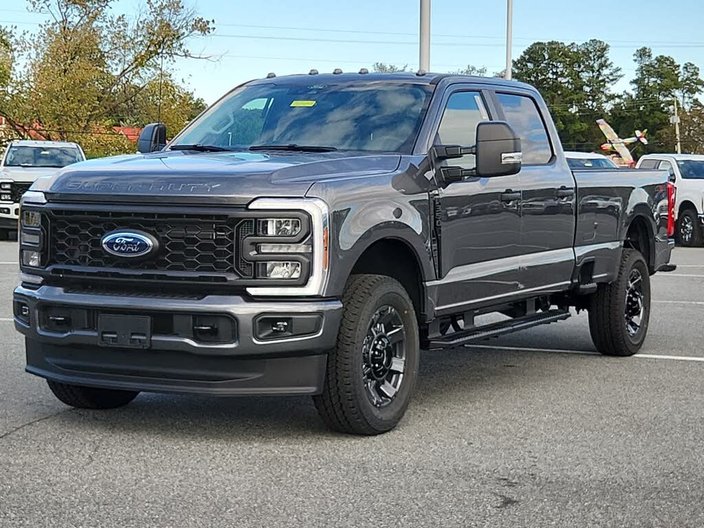 2026 Ford F-350 Super Duty XL Crew Cab 4WD