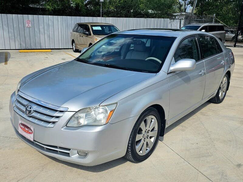 2005 Toyota Avalon XL