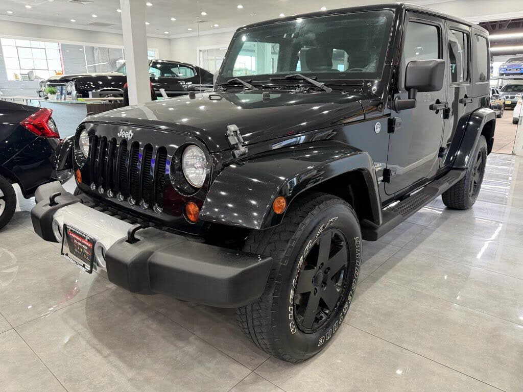 2012 Jeep Wrangler Unlimited Sahara 4WD