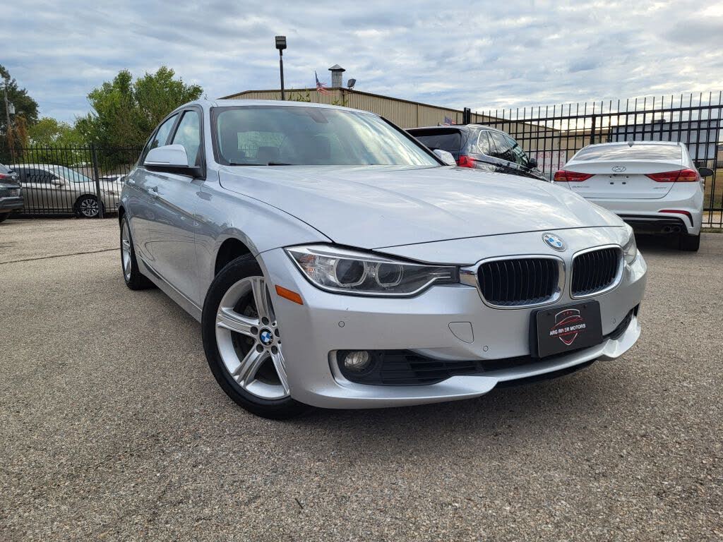 2015 BMW 3 Series 328i Sedan RWD