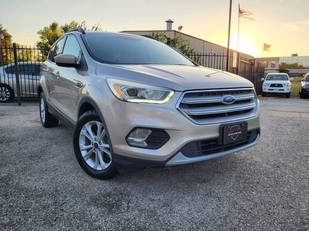 2018 Ford Escape SEL FWD