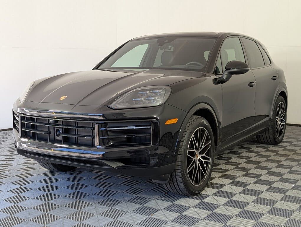 2025 Porsche Cayenne AWD
