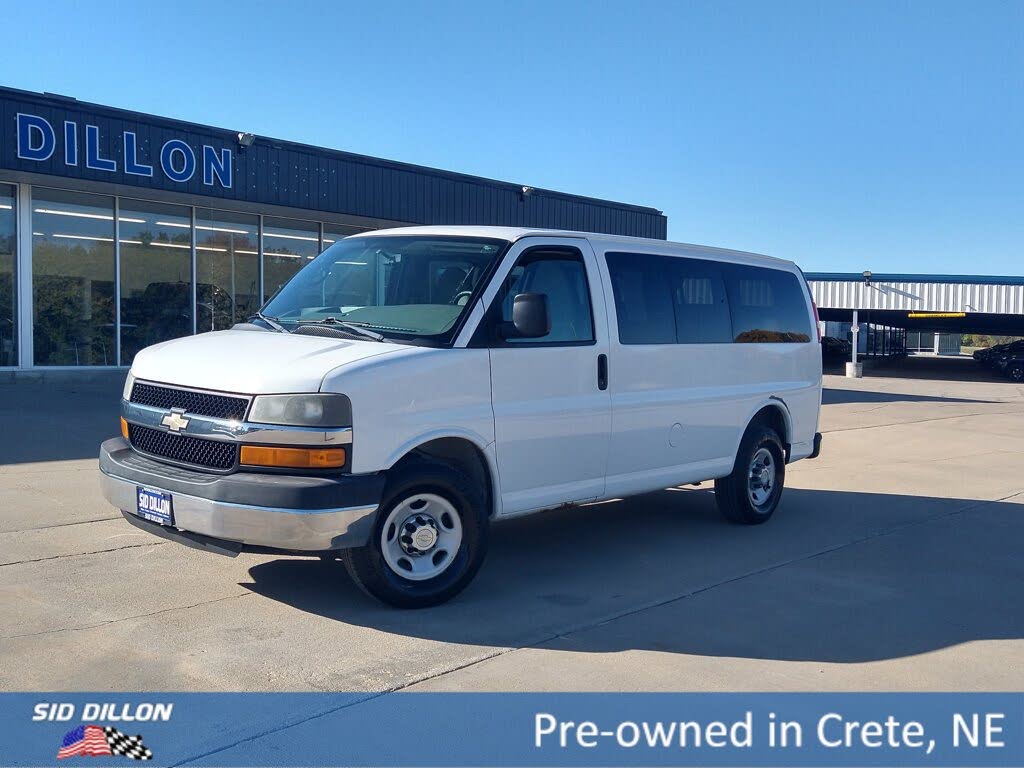 2012 Chevrolet Express Passenger 2500 LT RWD