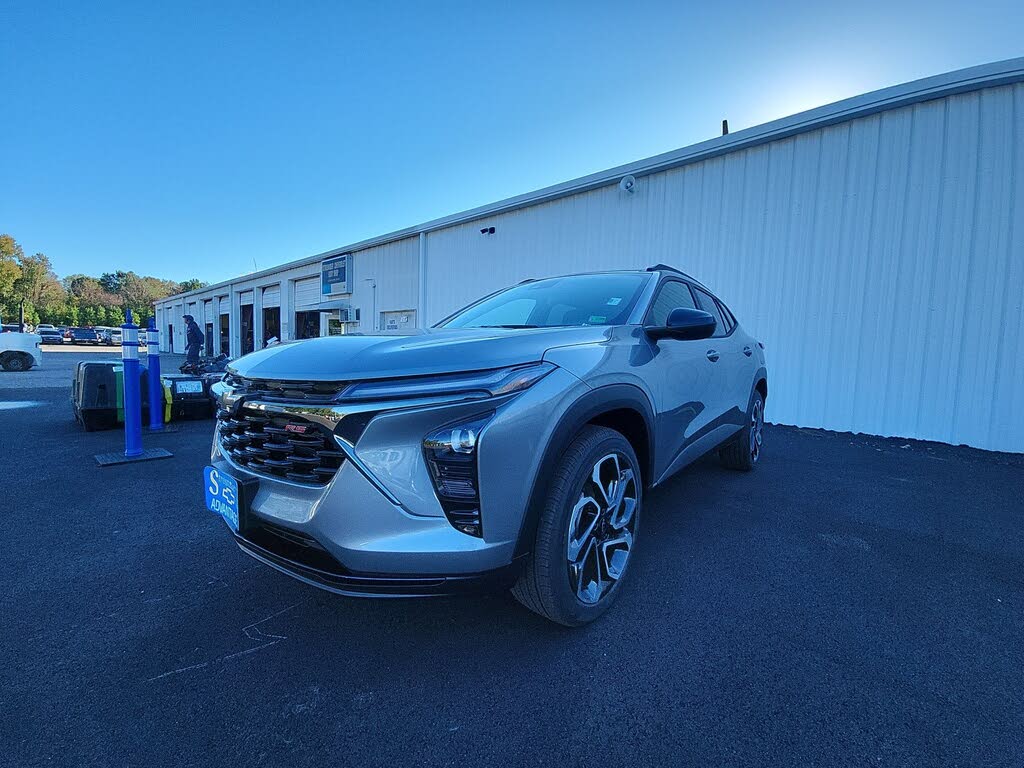 2025 Chevrolet Trax RS with 2RS FWD