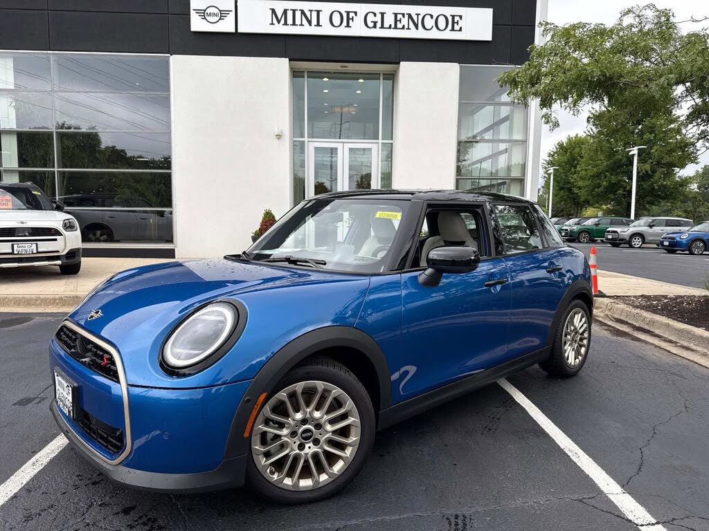 2025 MINI Cooper S Signature Trim 4-door Hatchback