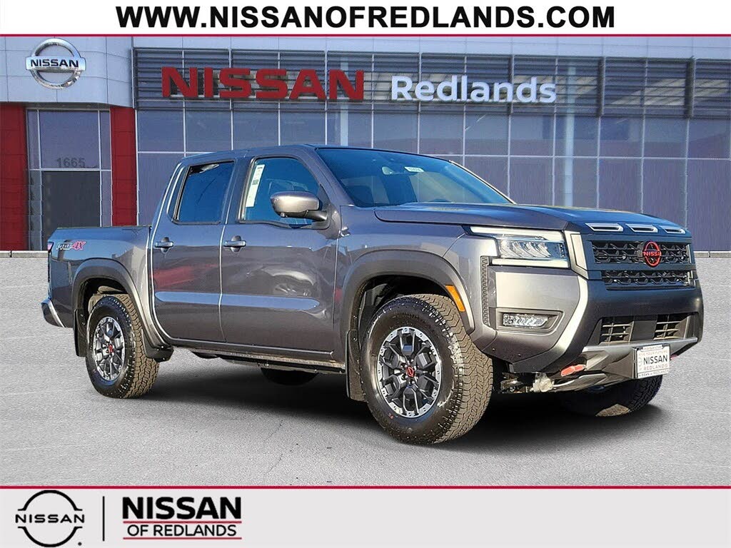 2025 Nissan Frontier PRO-4X Crew Cab 4WD
