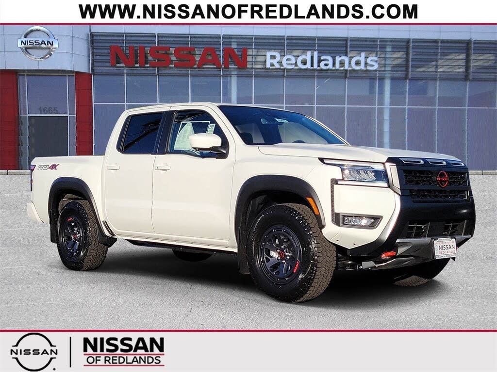 2025 Nissan Frontier PRO-4X Crew Cab 4WD
