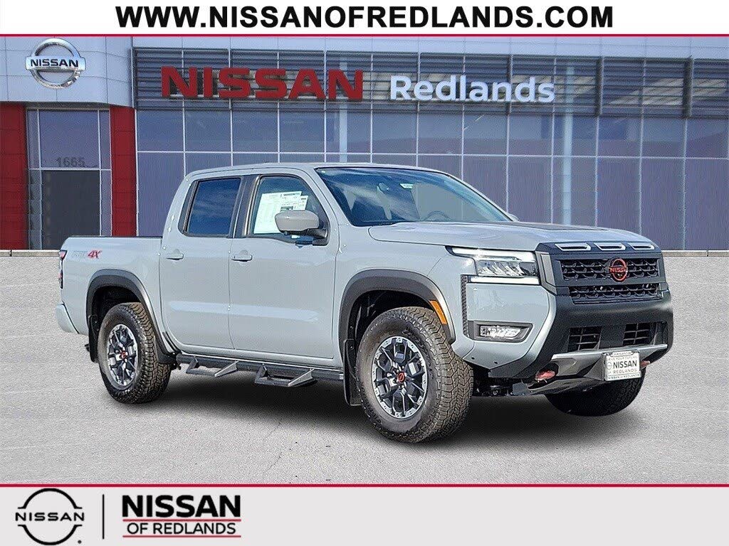 2025 Nissan Frontier PRO-4X Crew Cab 4WD