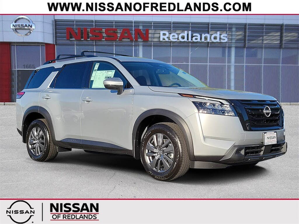 2025 Nissan Pathfinder SV 4WD