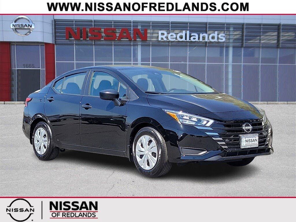 2025 Nissan Versa S FWD