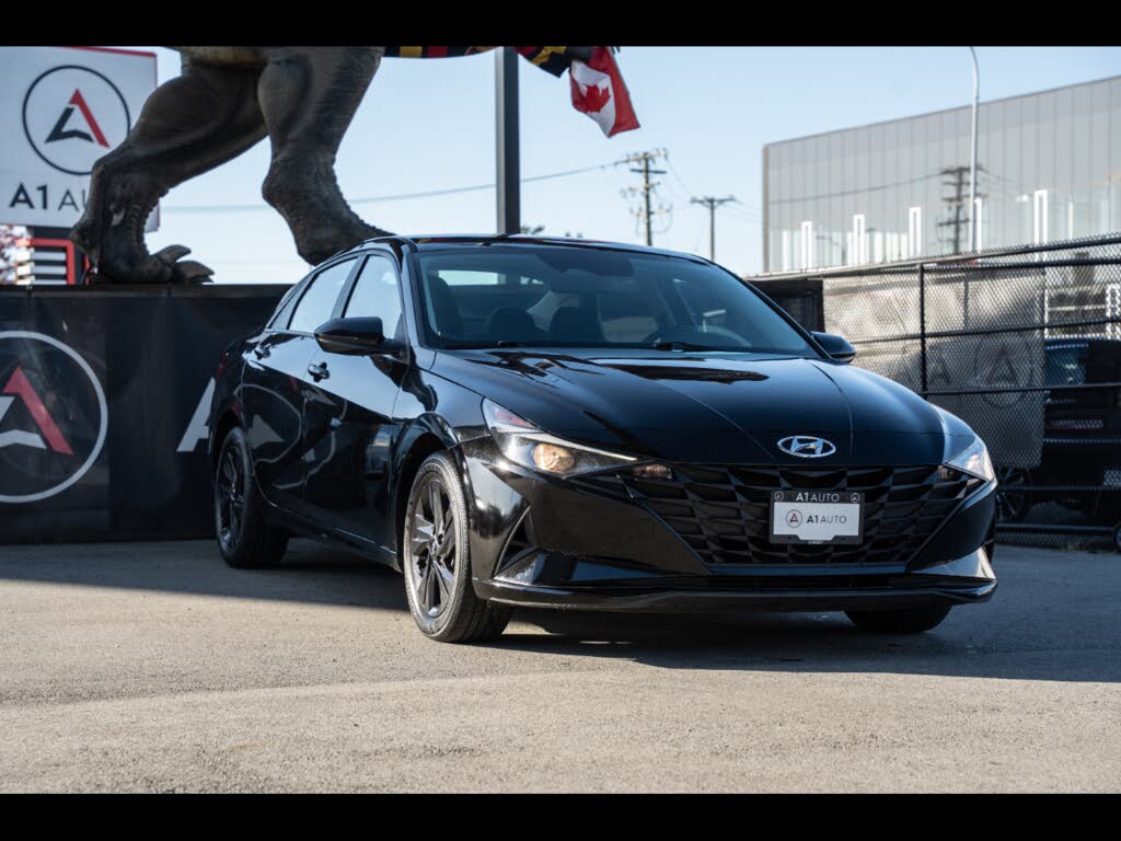 Hyundai Elantra Preferred FWD 2021