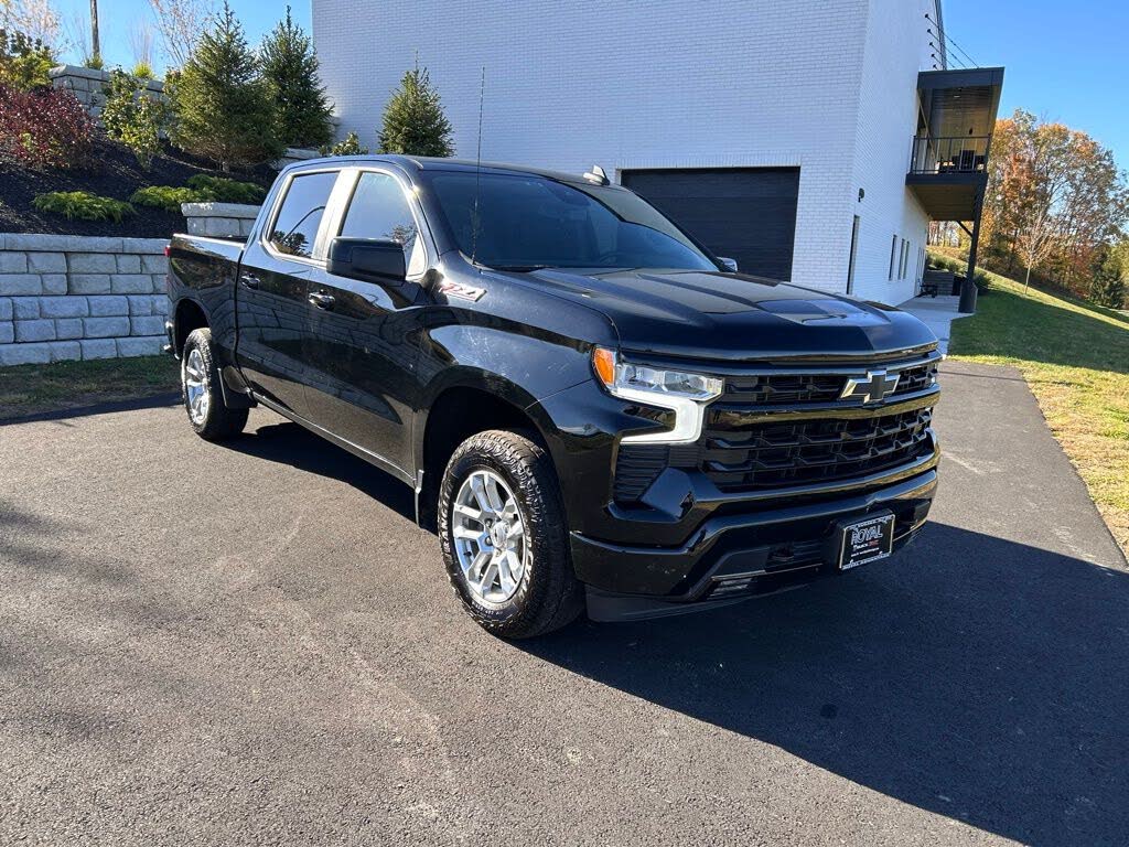 2022 Chevrolet Silverado 1500 RST Crew Cab 4WD