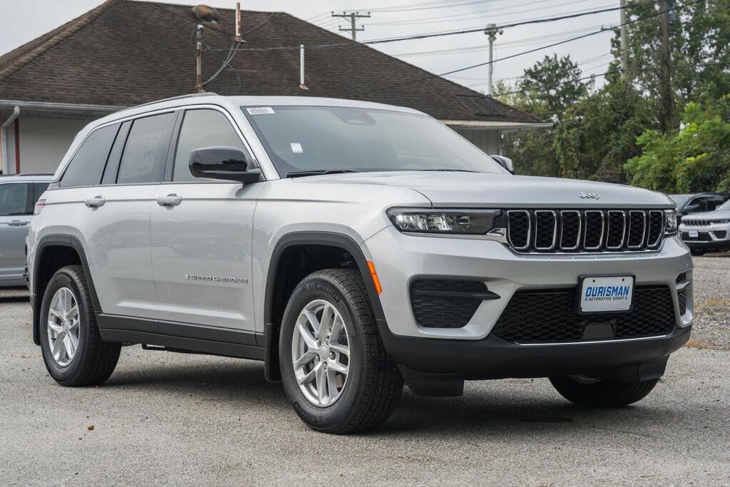 2025 Jeep Grand Cherokee Laredo X 4WD