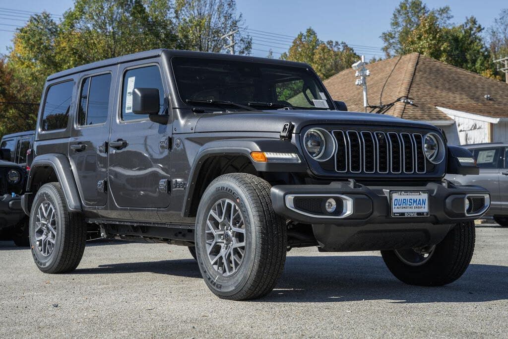 2025 Jeep Wrangler Sahara 4-Door 4WD