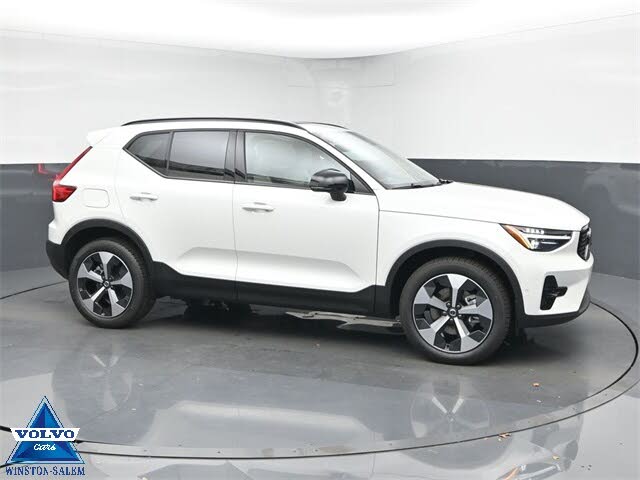 2026 Volvo XC40 B5 Plus AWD
