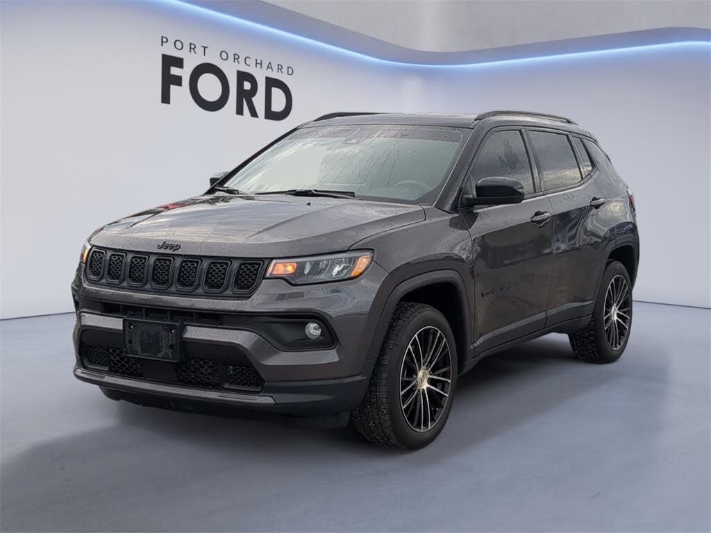 2023 Jeep Compass Altitude 4WD