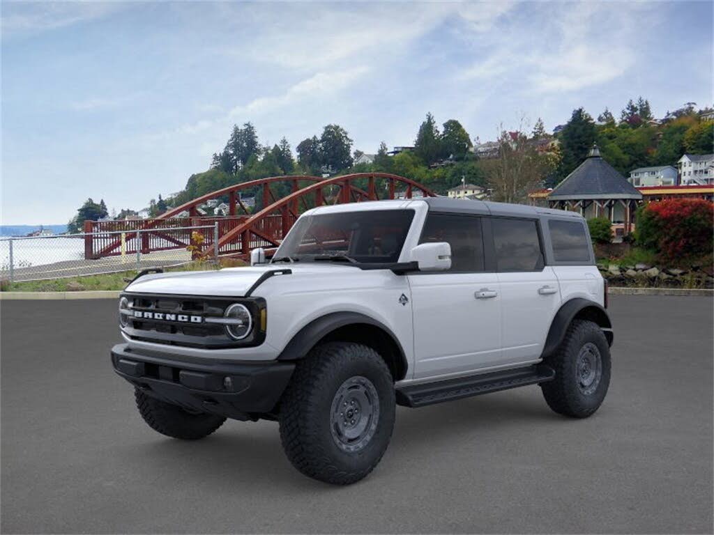 2025 Ford Bronco Outer Banks 4-Door 4WD