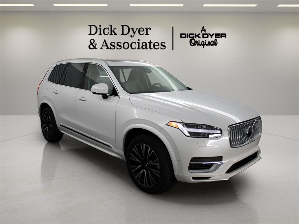 2025 Volvo XC90 Recharge T8 Plus Bright Theme 7-Passenger eAWD