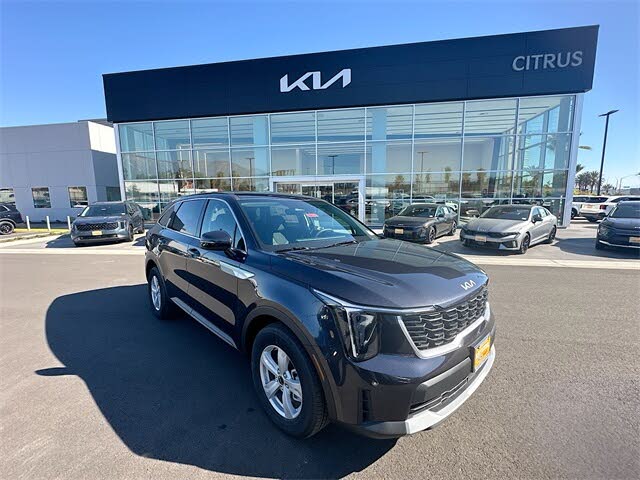 2026 Kia Sorento LX FWD