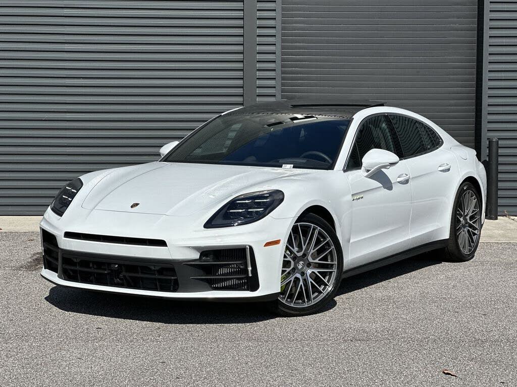 2026 Porsche Panamera 4 AWD