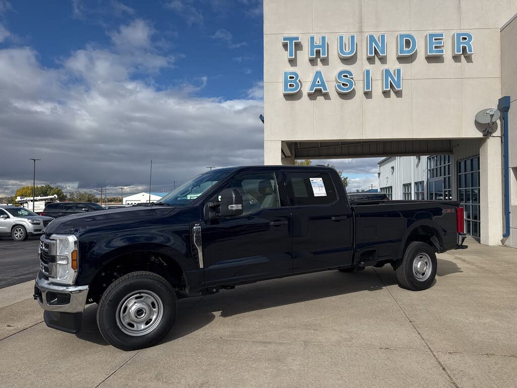 2025 Ford F-250 Super Duty XLT Crew Cab 4WD