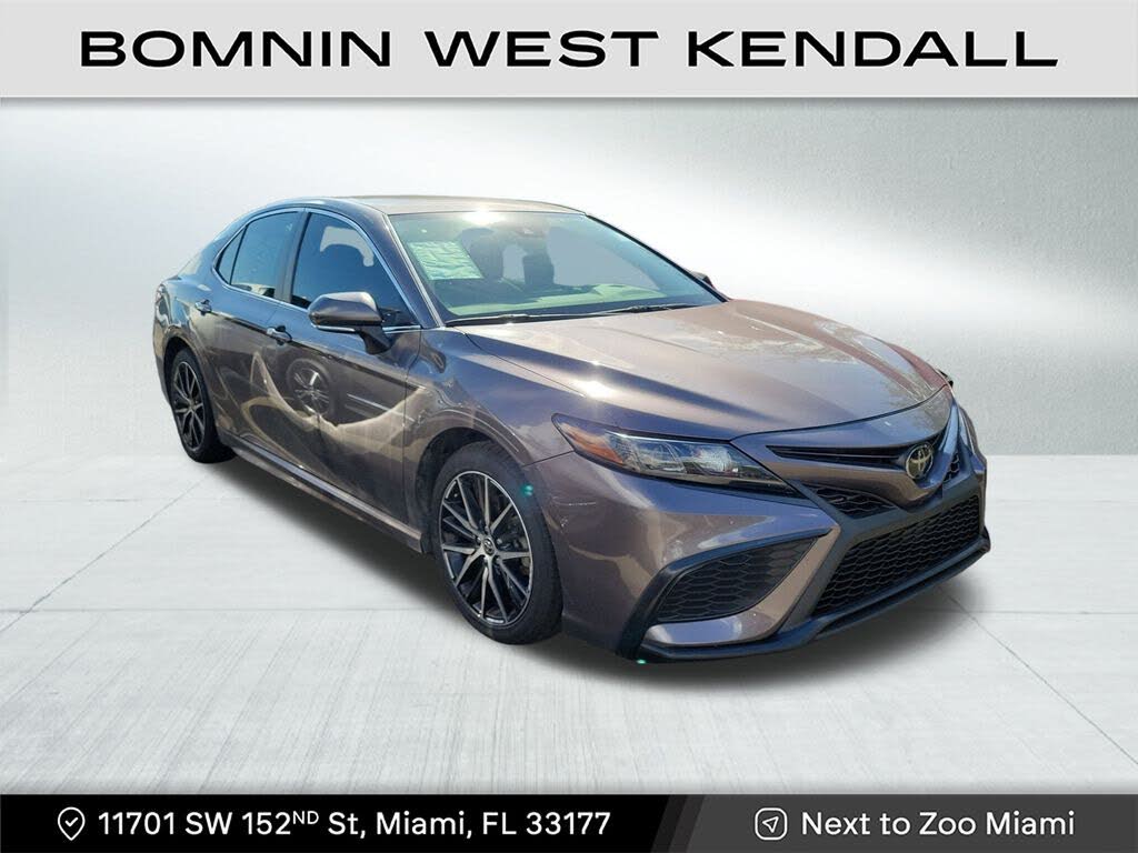 2024 Toyota Camry SE FWD