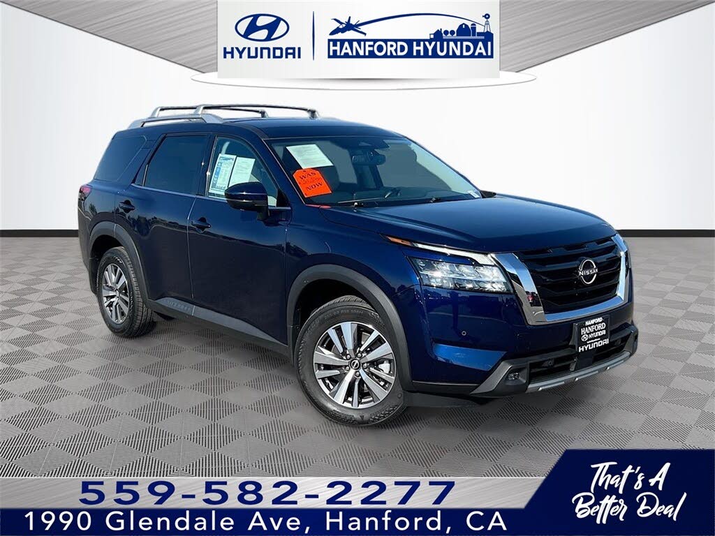 2022 Nissan Pathfinder SL FWD