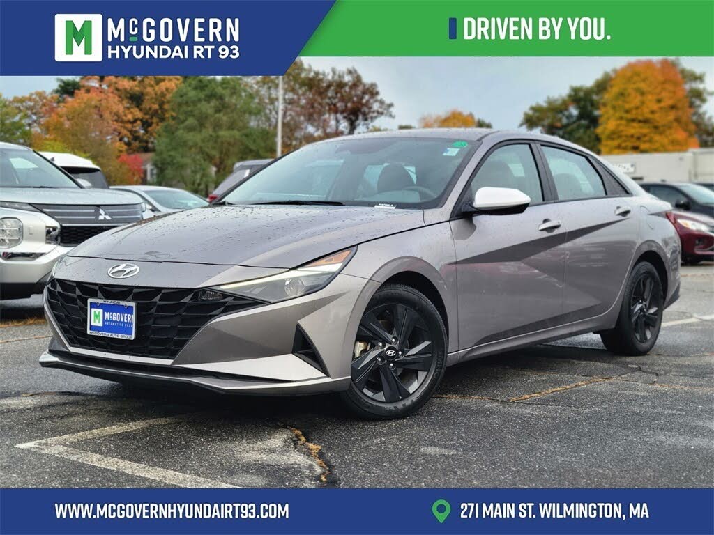 2023 Hyundai Elantra SEL FWD