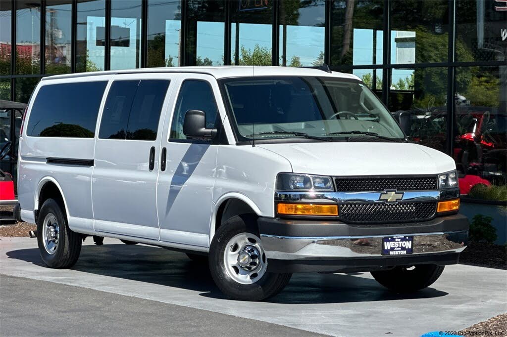 2024 Chevrolet Express 3500 LT Extended RWD