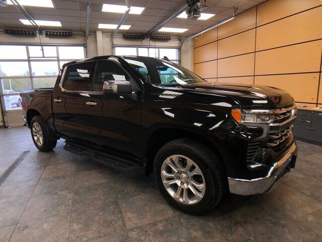 2024 Chevrolet Silverado 1500 LTZ Crew Cab 4WD