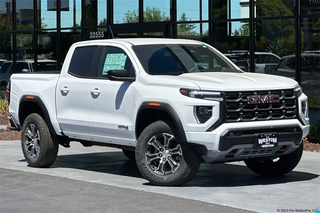 2025 GMC Canyon AT4 Crew Cab 4WD