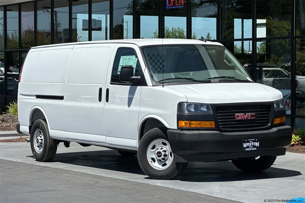 2025 GMC Savana Cargo 2500 RWD