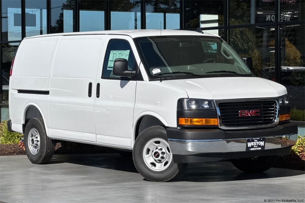 2025 GMC Savana Cargo 3500 RWD
