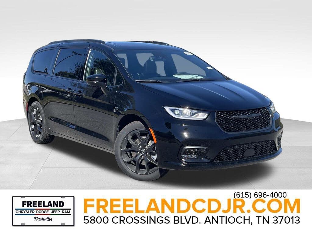 2026 Chrysler Pacifica Limited FWD