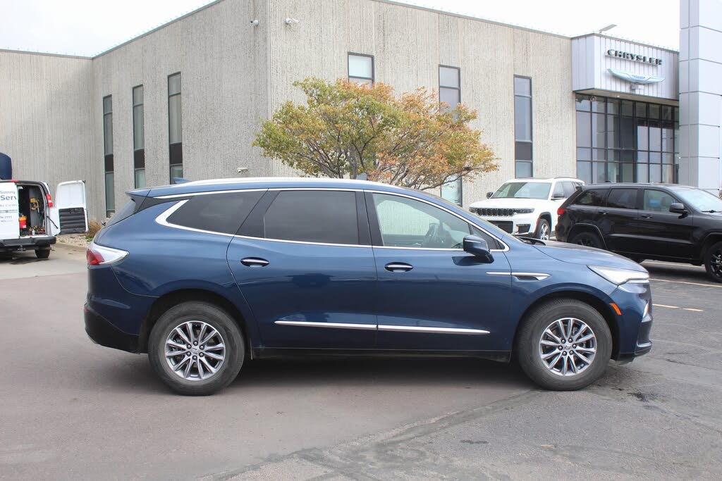 2023 Buick Enclave Essence AWD