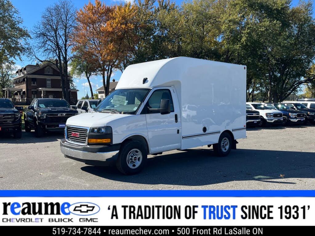2025 GMC Savana Chassis 3500 139 Cutaway RWD